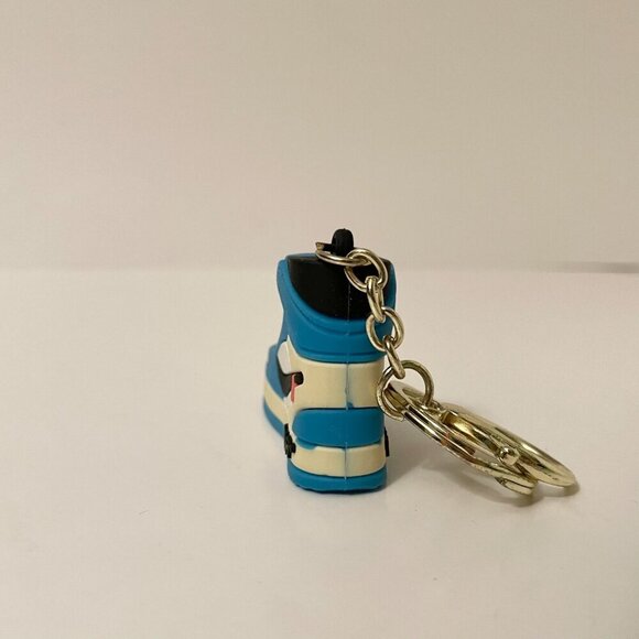 Mini Nike Air Jordan Shoe Keychain - Picture 4 of 10